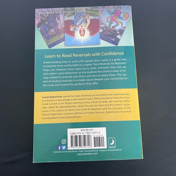 Tarot Reversals Book - Picture 3 of 8